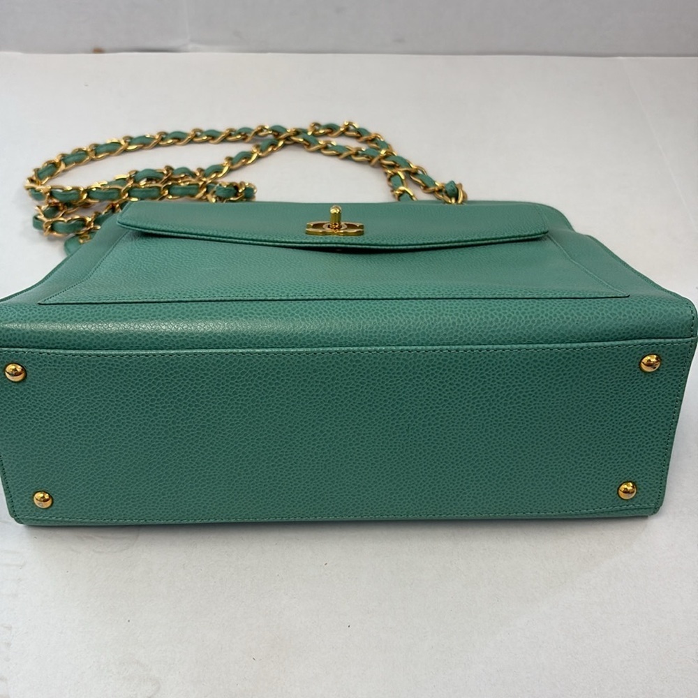 Chanel Vintage Emerald Green Gold Chain Shoulder Bag with CC Logo - Picture 6 of 10